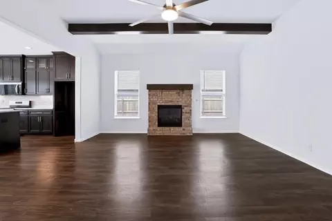 Living - 12026 E 106th Pl N, Owasso, OK 74055 photo 2 of 9