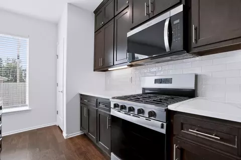Kitchen - 12026 E 106th Pl N, Owasso, OK 74055 photo 6 of 6