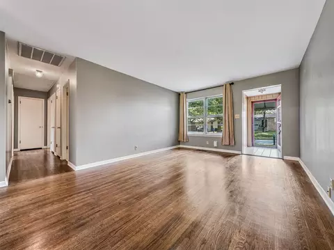 Living - 904 Elgin Pl, Broken Arrow, OK 74012 photo 6 of 6