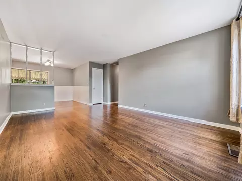 Living - 904 Elgin Pl, Broken Arrow, OK 74012 photo 5 of 6