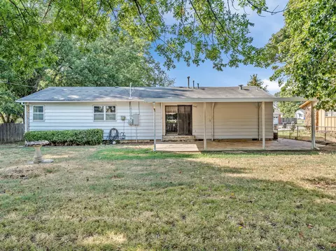 Exterior - 904 Elgin Pl, Broken Arrow, OK 74012 photo 10 of 10