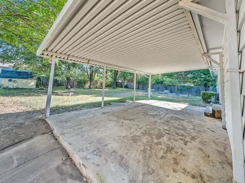 Exterior - 904 Elgin Pl, Broken Arrow, OK 74012 photo 6 of 10