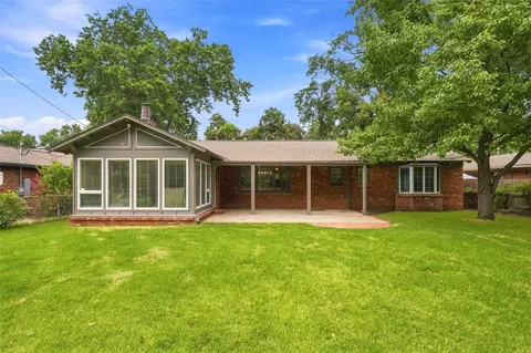 Exterior - 4326 E 60th Pl, Tulsa, OK 74135 photo 5 of 8