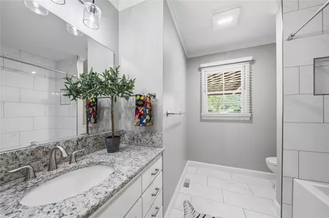 Bath - 4326 E 60th Pl, Tulsa, OK 74135 photo 2 of 2