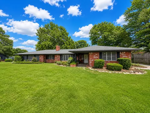 824 Virginia Ln, Ardmore, OK 73401