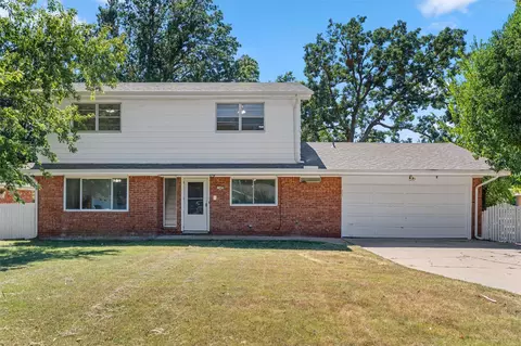 143 Ramblewood Rd, Bartlesville, OK 74003
