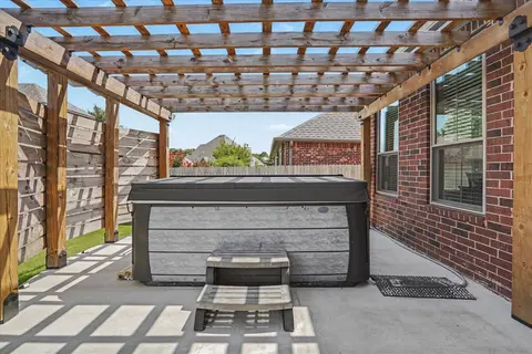 Exterior - 1300 E Canton St, Broken Arrow, OK 74012 photo 5 of 10