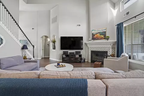 Living - 1300 E Canton St, Broken Arrow, OK 74012 photo 4 of 7