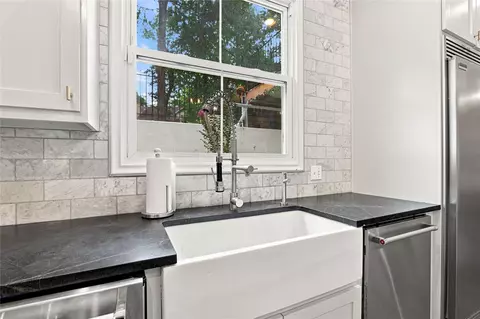 Kitchen - 3908 E 98th St, Tulsa, OK 74137 photo 4 of 7