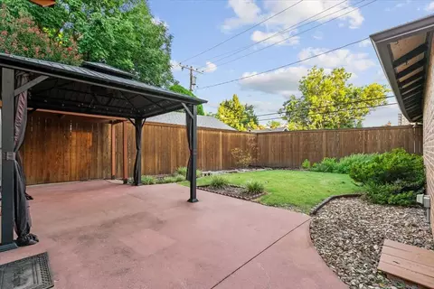 Exterior - 2120 E 18th St, Tulsa, OK 74104 photo 4 of 5