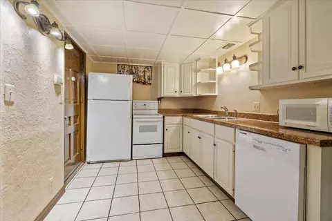 Kitchen - 2120 E 18th St, Tulsa, OK 74104 photo 7 of 8