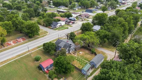 View/Area - 321 S Broadway St, Haskell, OK 74436 photo 2 of 4