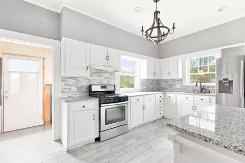 Kitchen - 321 S Broadway St, Haskell, OK 74436 photo 1 of 3