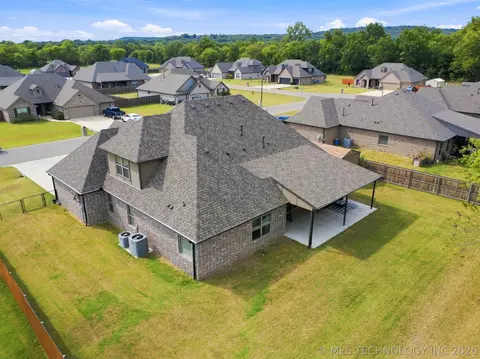 View/Area - 205 N Phillips St, Skiatook, OK 74070 photo 3 of 9