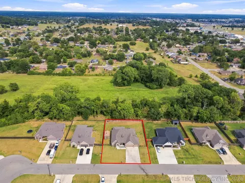 View/Area - 205 N Phillips St, Skiatook, OK 74070 photo 2 of 9