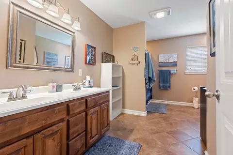Bath - 12348 E 389 Rd, Jay, OK 74346 photo 5 of 5