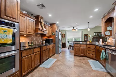 Kitchen - 12348 E 389 Rd, Jay, OK 74346 photo 2 of 4
