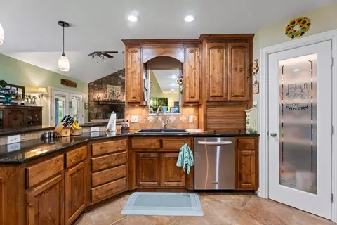 Kitchen - 12348 E 389 Rd, Jay, OK 74346 photo 4 of 4