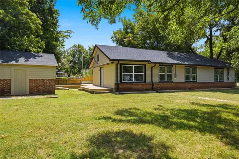 Exterior - 522 N Hope St, Ada, OK 74820 photo 3 of 5