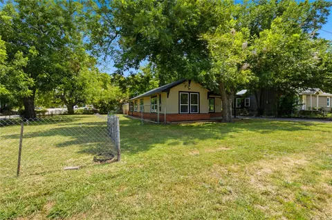 Exterior - 522 N Hope St, Ada, OK 74820 photo 1 of 5