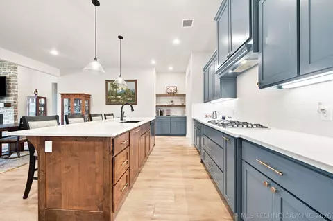 Kitchen - 7112 E Queens St, Broken Arrow, OK 74014 photo 2 of 5