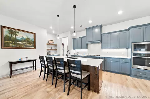 Kitchen - 7112 E Queens St, Broken Arrow, OK 74014 photo 5 of 5