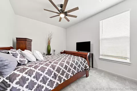 Bedroom - 7112 E Queens St, Broken Arrow, OK 74014 photo 3 of 3
