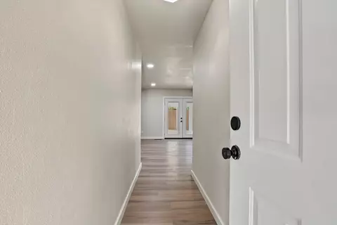 Entry Way - 706 E Ave, Jenks, OK 74037 photo 1 of 3
