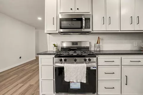 Kitchen - 706 E Ave, Jenks, OK 74037 photo 5 of 5