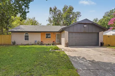 Exterior - 706 E Ave, Jenks, OK 74037 photo 3 of 7