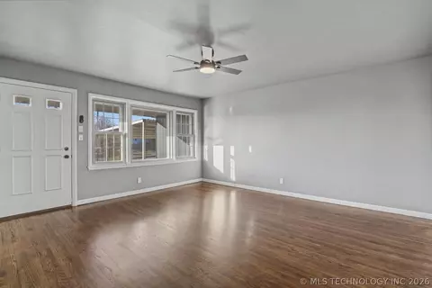 Living - 8943 E Marshall Pl, Tulsa, OK 74115 photo 4 of 5