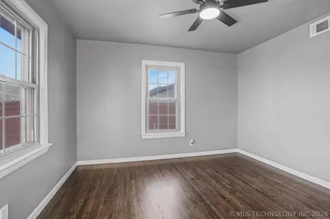 Entry Way - 8943 E Marshall Pl, Tulsa, OK 74115 photo 2 of 2
