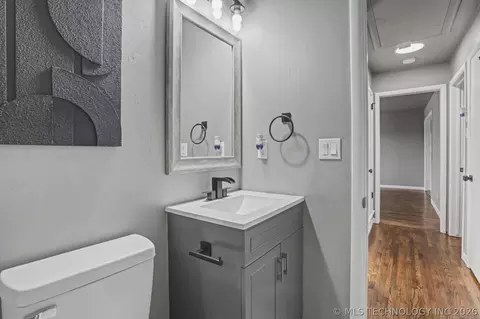 Bath - 8943 E Marshall Pl, Tulsa, OK 74115 photo 2 of 2
