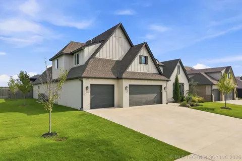 Exterior - 2973 E 146th St, Bixby, OK 74008 photo 4 of 4