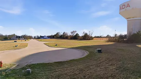 000 Derrick Ln, Ada, OK 74820 photo 18