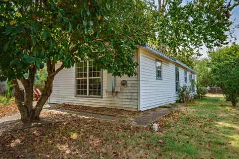 Exterior - 608 W Coleman, Colbert, OK 74733 photo 7 of 8