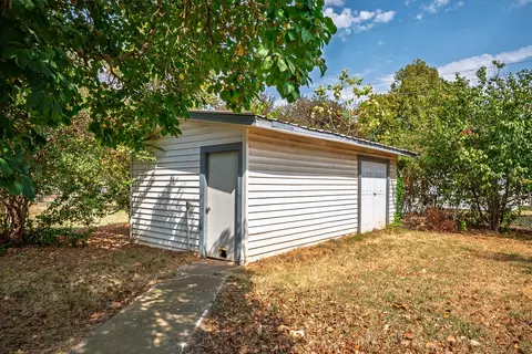 Other - 608 W Coleman, Colbert, OK 74733 photo 1 of 4