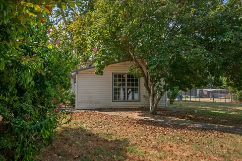 Exterior - 608 W Coleman, Colbert, OK 74733 photo 8 of 8