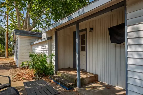 Exterior - 608 W Coleman, Colbert, OK 74733 photo 2 of 8