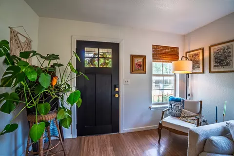 Entry Way - 608 W Coleman, Colbert, OK 74733 photo 4 of 5