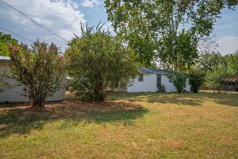 Exterior - 608 W Coleman, Colbert, OK 74733 photo 6 of 8