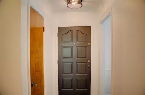 Entry Way - 3915 E 34th St, Tulsa, OK 74135 photo 2 of 2