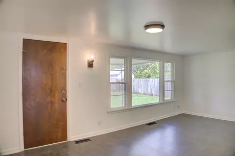 Living - 3915 E 34th St, Tulsa, OK 74135 photo 9 of 9