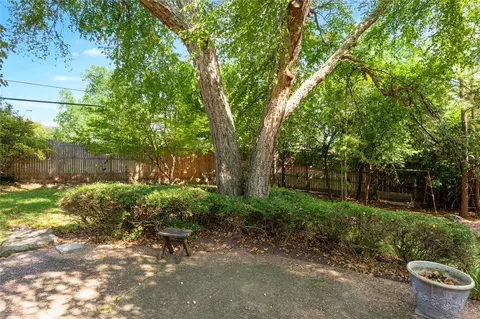 Exterior - 4164 E 43rd St, Tulsa, OK 74135 photo 6 of 16