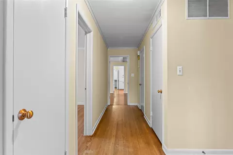 Entry Way - 4164 E 43rd St, Tulsa, OK 74135 photo 3 of 5