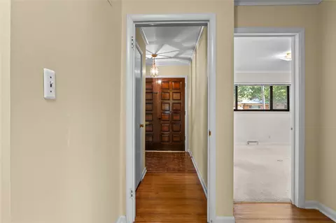 Entry Way - 4164 E 43rd St, Tulsa, OK 74135 photo 4 of 5