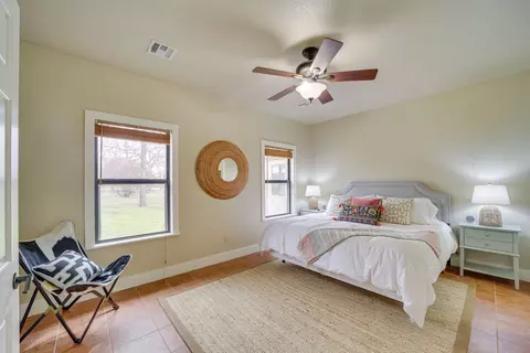 Bedroom - 1656 Mcnally Rd, Eufaula, OK 74432 photo 2 of 11