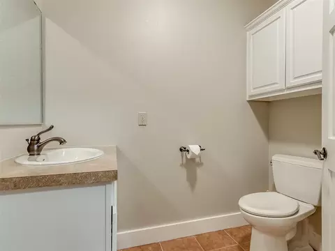 Bath - 1656 Mcnally Rd, Eufaula, OK 74432 photo 7 of 8