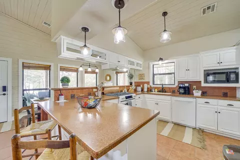 Kitchen - 1656 Mcnally Rd, Eufaula, OK 74432 photo 6 of 6