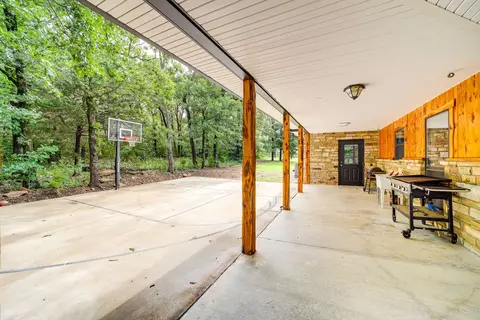 Exterior - 1656 Mcnally Rd, Eufaula, OK 74432 photo 6 of 14